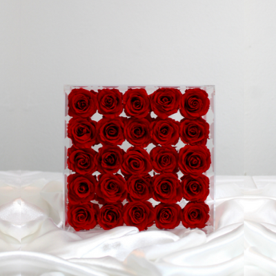 25 Preserved Roses in Acrylic Box
